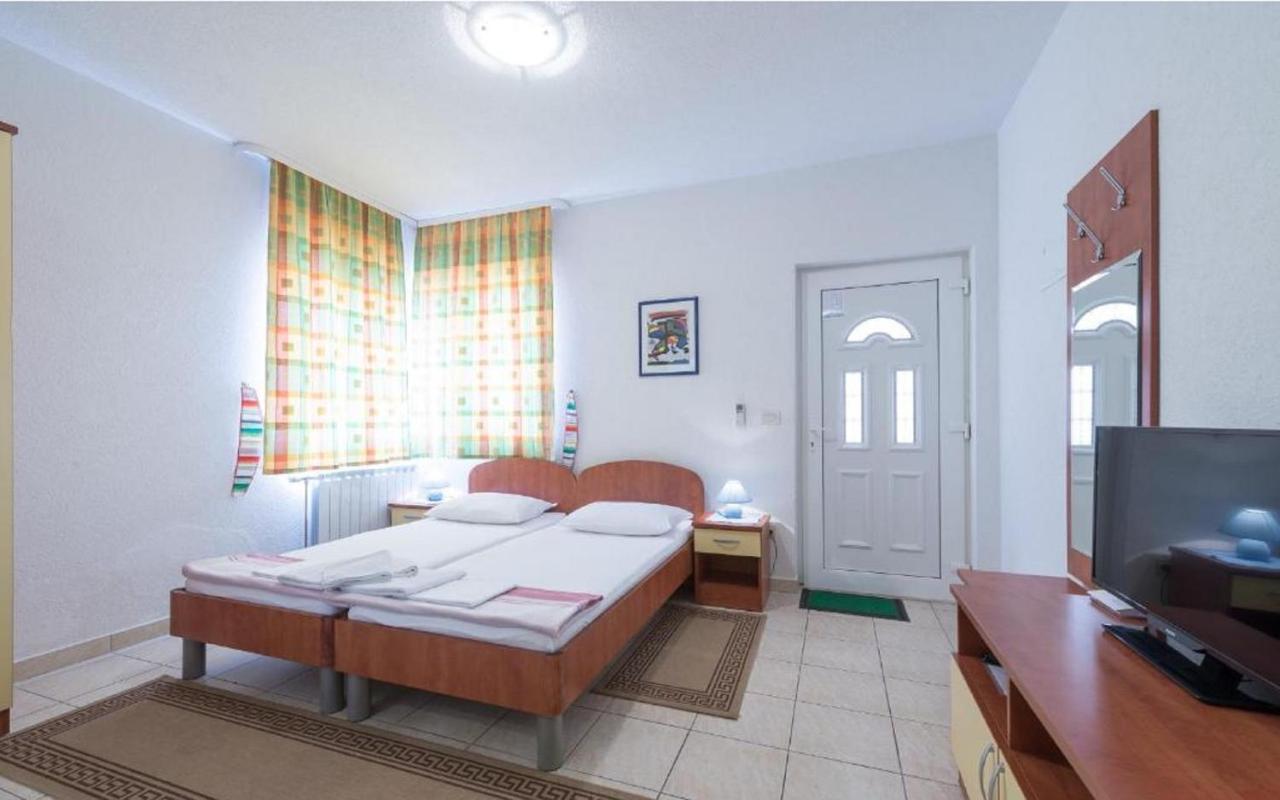 Borna Apartment *